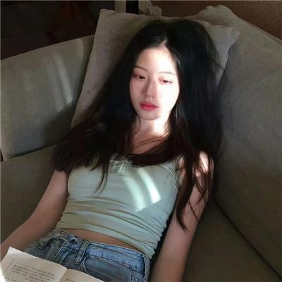 玛丽莲有深黑之眸